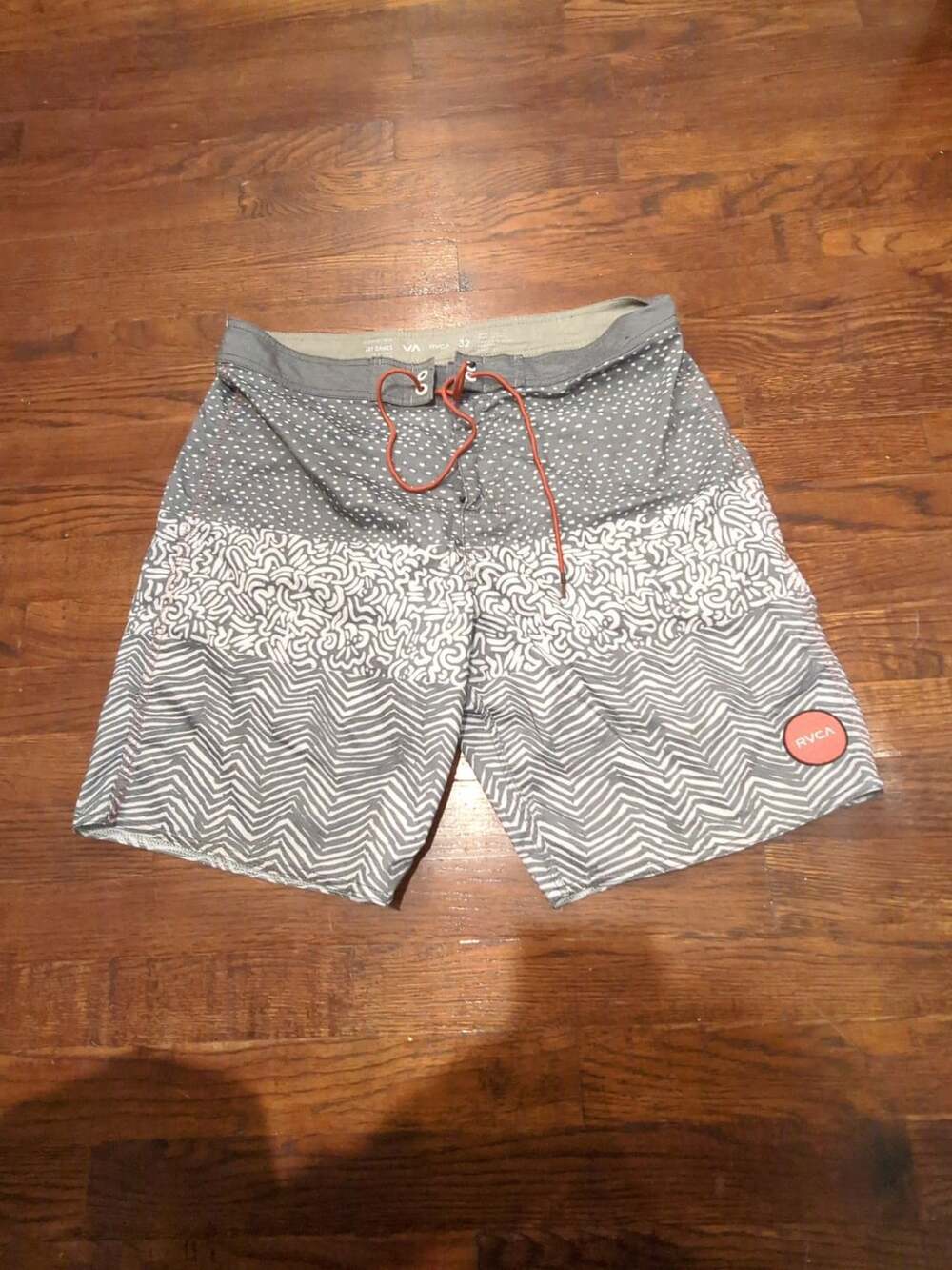 RVCA Jay Davies Signature Trunk Board Shorts Size 32 Gray Patterned